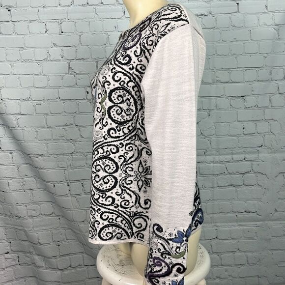 Peruvian Link Embroidered sweater cardigan - Picture 4 of 10